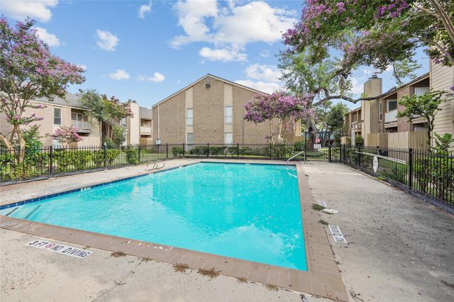 10211 Sugar Branch Drive 324, Houston, TX 77036