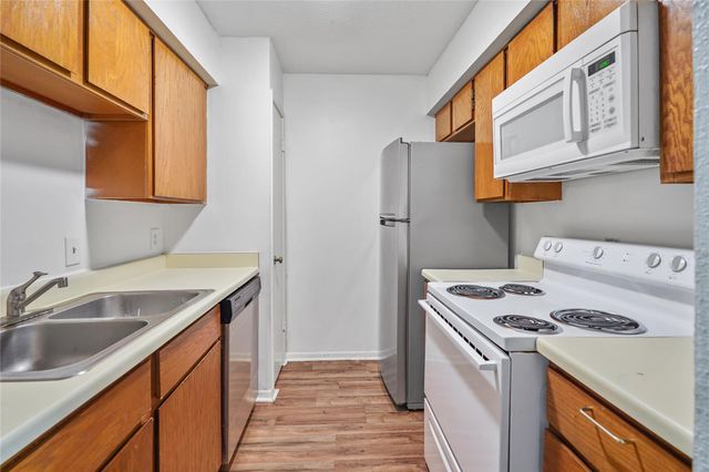 10211 Sugar Branch Drive 324, Houston, TX 77036