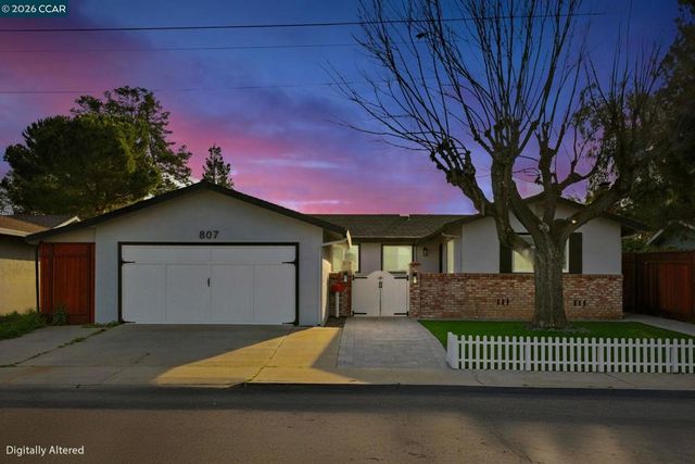 807 Crane Ave, Livermore, CA 94551