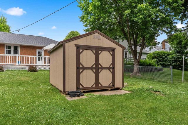 809 Grove Street, Beaver Dam, WI 53916