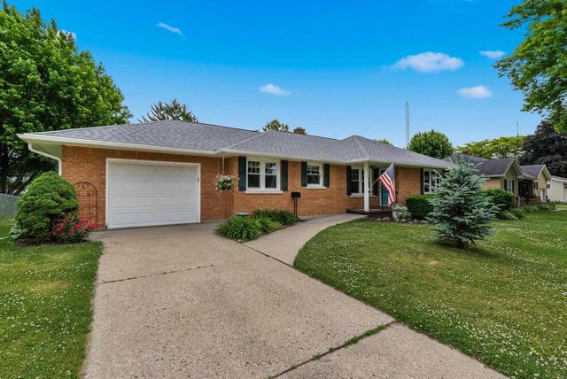 809 Grove Street, Beaver Dam, WI 53916