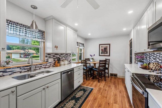 809 Grove Street, Beaver Dam, WI 53916