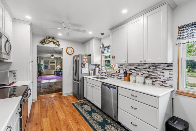 809 Grove Street, Beaver Dam, WI 53916