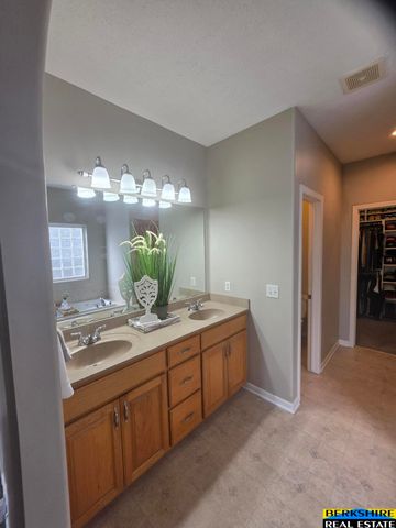 4276 N 176 Avenue, Omaha, NE 68116