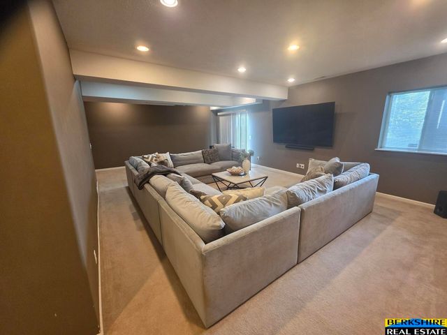 4276 N 176 Avenue, Omaha, NE 68116