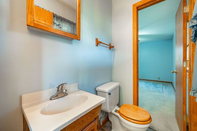 210 W 13th Street S, Newton, IA 50208