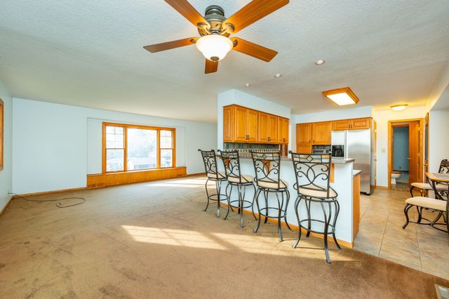 210 W 13th Street S, Newton, IA 50208