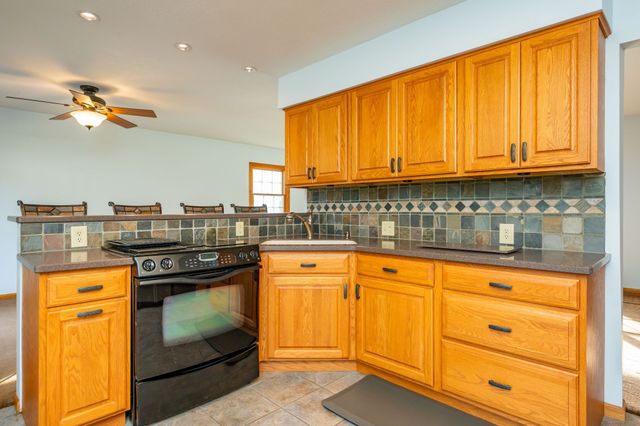 210 W 13th Street S, Newton, IA 50208