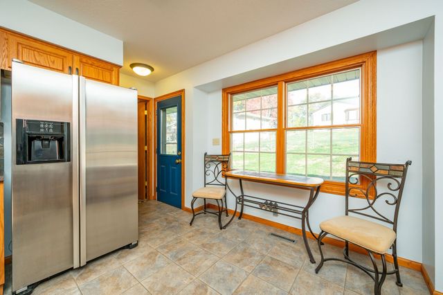 210 W 13th Street S, Newton, IA 50208