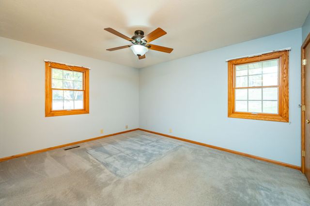 210 W 13th Street S, Newton, IA 50208