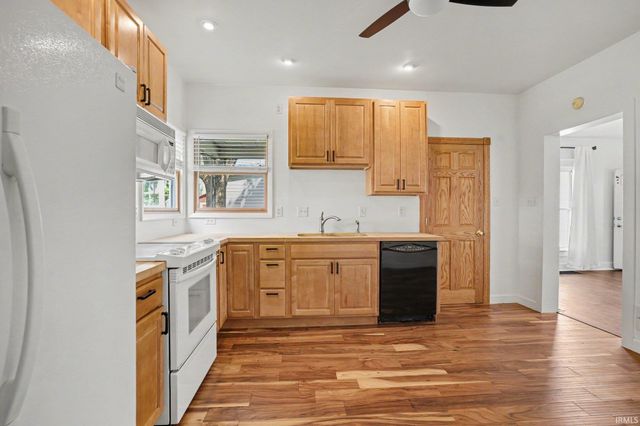 216 W Broadway Street, Mishawaka, IN 46545