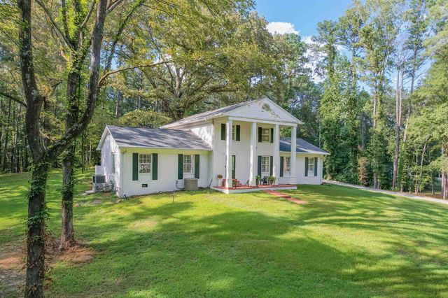 156 BASSHAM LN, Selmer, TN 38375