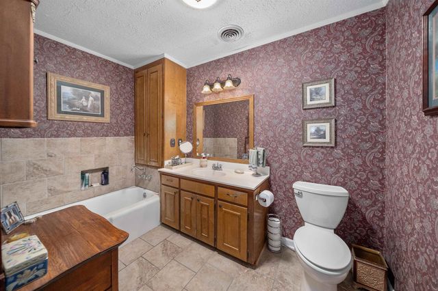 156 BASSHAM LN, Selmer, TN 38375
