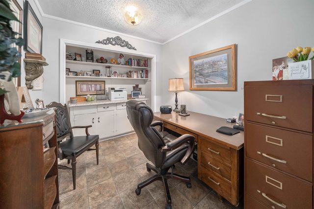 156 BASSHAM LN, Selmer, TN 38375