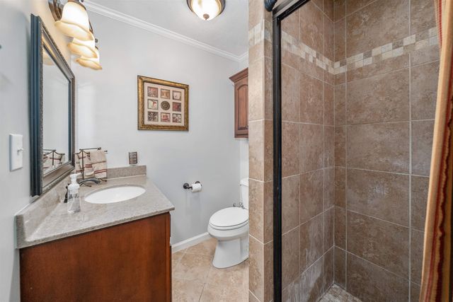 156 BASSHAM LN, Selmer, TN 38375