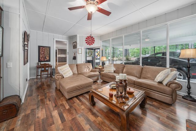 156 BASSHAM LN, Selmer, TN 38375