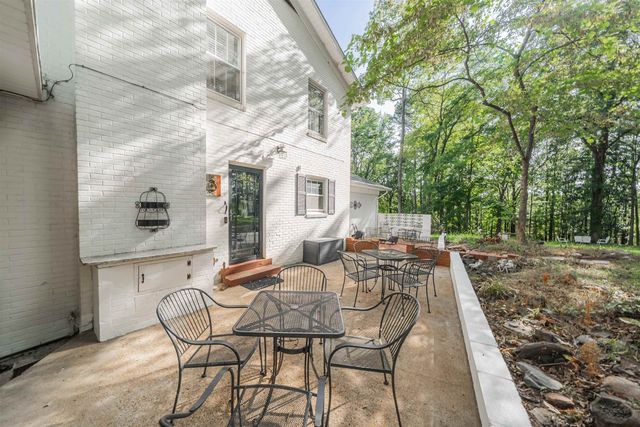 156 BASSHAM LN, Selmer, TN 38375