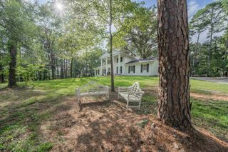 156 BASSHAM LN, Selmer, TN 38375