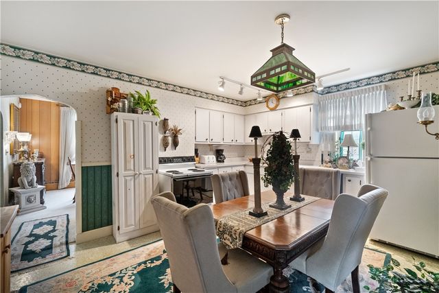 305-307 S Sixth St, West Newton, PA 15089