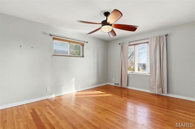 10643 Charrette Drive, St Louis, MO 63123