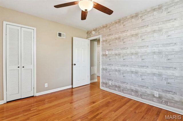 10643 Charrette Drive, St Louis, MO 63123