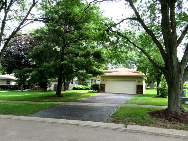 822 Spruce Street, Batavia, IL 60510