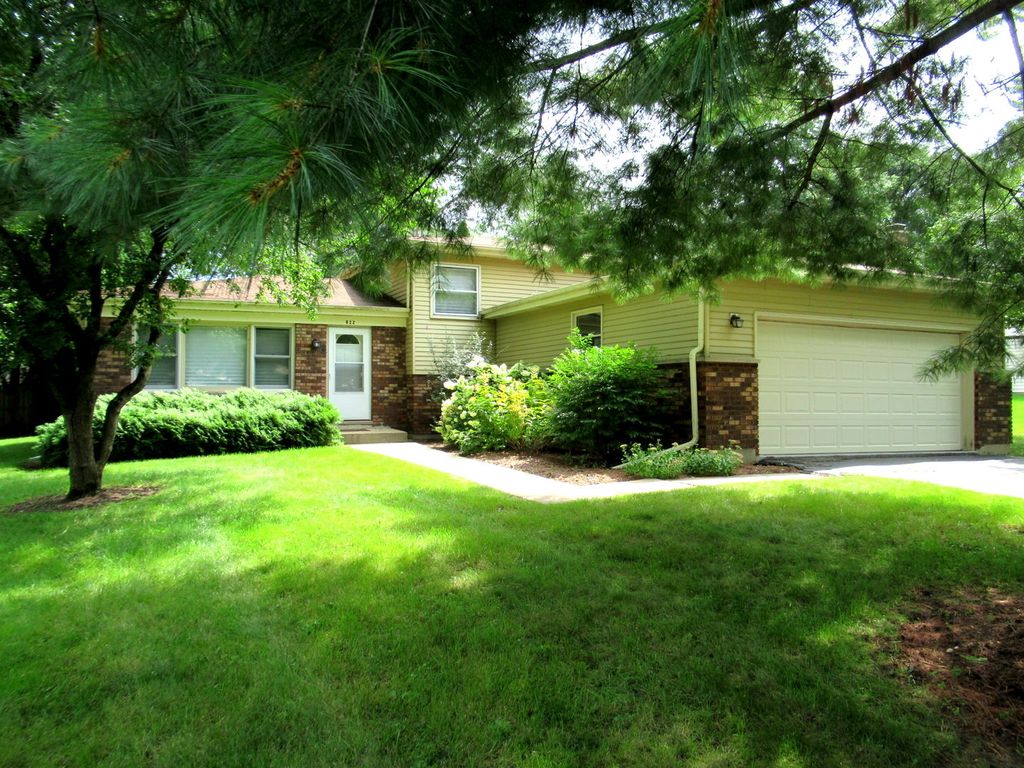 822 Spruce Street, Batavia, IL 60510