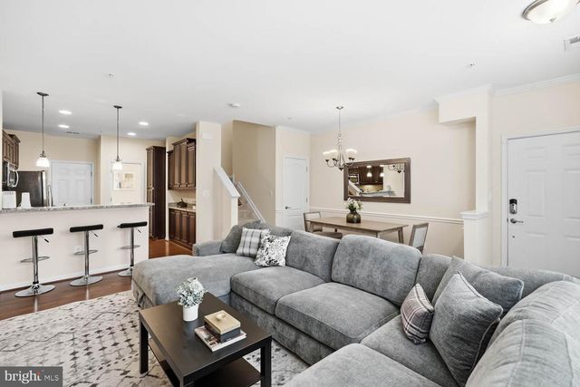 4944 DANE RIDGE CIR, Woodbridge, VA 22193