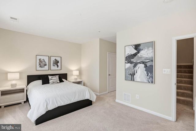 4944 DANE RIDGE CIR, Woodbridge, VA 22193