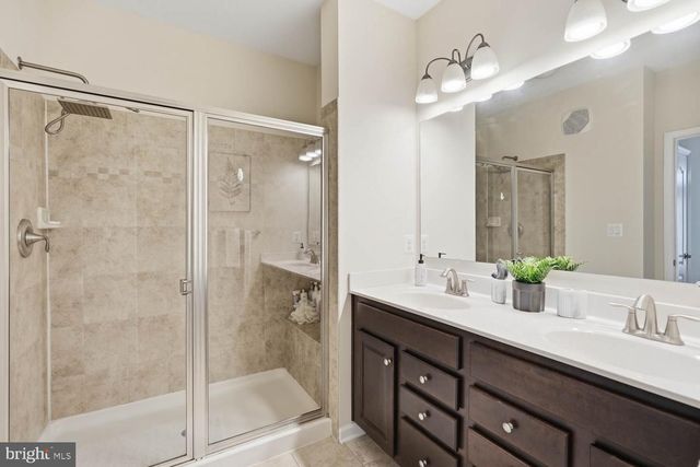 4944 DANE RIDGE CIR, Woodbridge, VA 22193