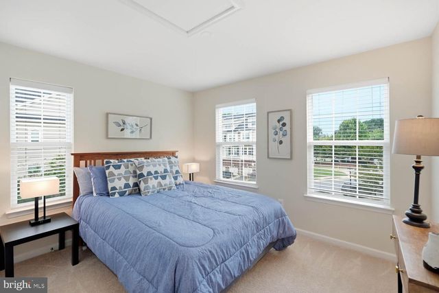 4944 DANE RIDGE CIR, Woodbridge, VA 22193