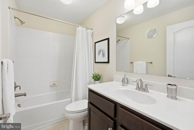 4944 DANE RIDGE CIR, Woodbridge, VA 22193