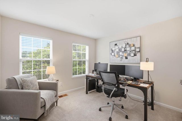 4944 DANE RIDGE CIR, Woodbridge, VA 22193