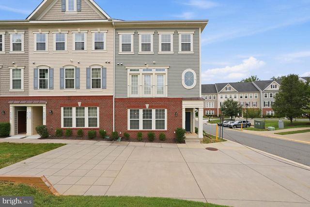 4944 DANE RIDGE CIR, Woodbridge, VA 22193