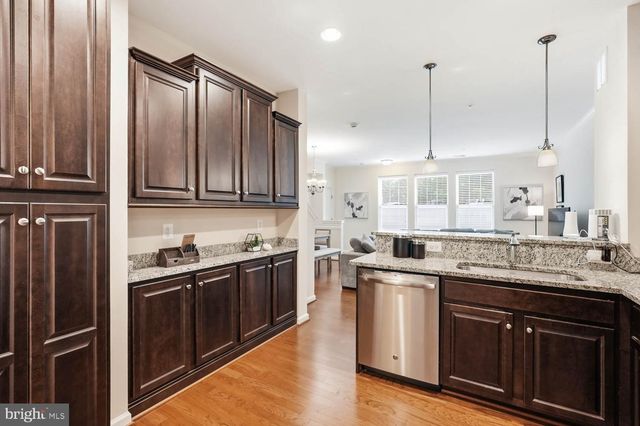 4944 DANE RIDGE CIR, Woodbridge, VA 22193
