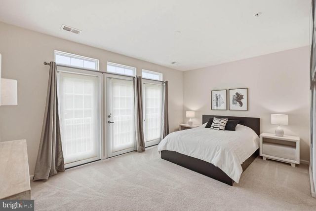 4944 DANE RIDGE CIR, Woodbridge, VA 22193