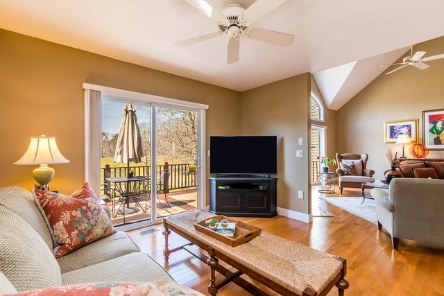 36 Turnberry Rd 36, Bourne, MA 02532