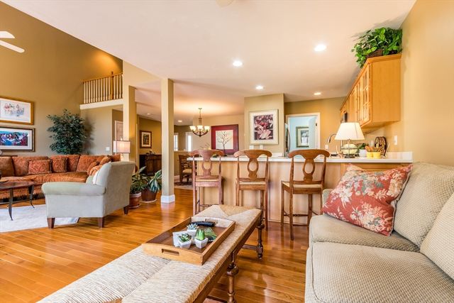 36 Turnberry Rd 36, Bourne, MA 02532