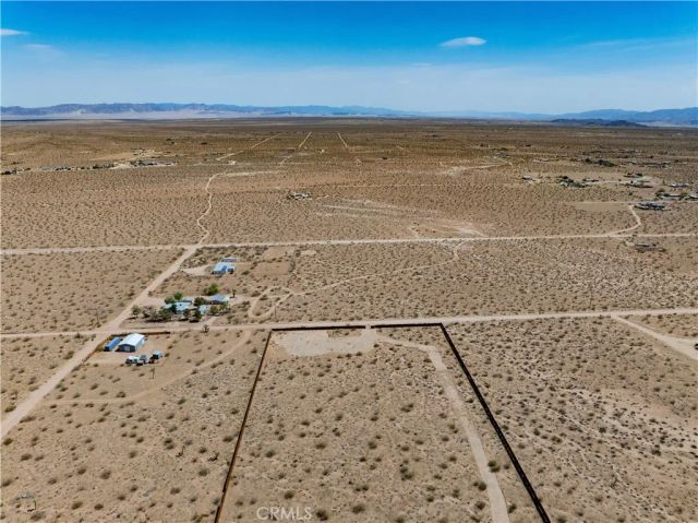 424 Ducor, Landers, CA 92285