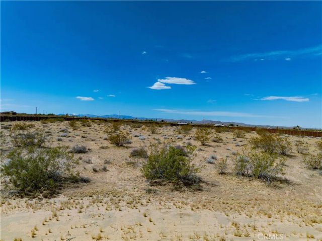 424 Ducor, Landers, CA 92285