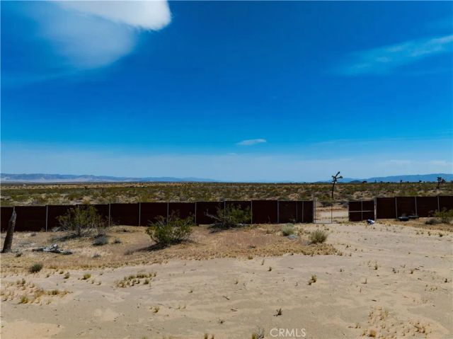 424 Ducor, Landers, CA 92285