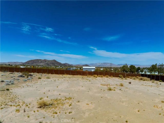 424 Ducor, Landers, CA 92285