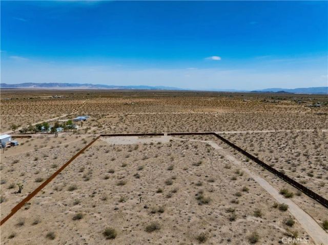 424 Ducor, Landers, CA 92285