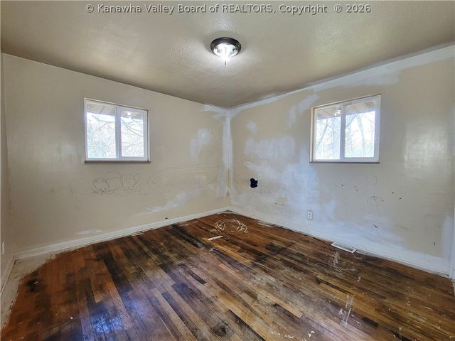 113 Park Drive, Elkview, WV 25071