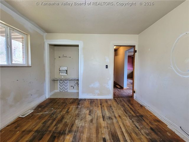 113 Park Drive, Elkview, WV 25071