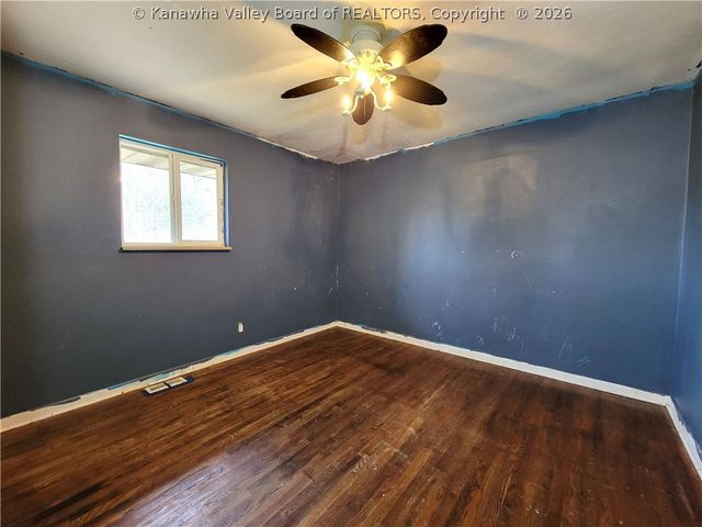 113 Park Drive, Elkview, WV 25071