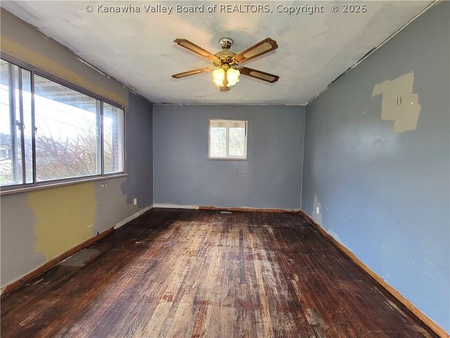 113 Park Drive, Elkview, WV 25071