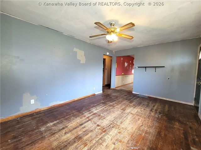 113 Park Drive, Elkview, WV 25071