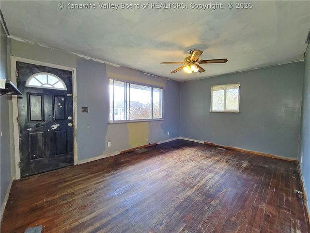 113 Park Drive, Elkview, WV 25071