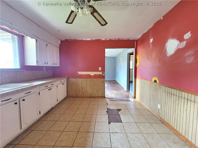 113 Park Drive, Elkview, WV 25071
